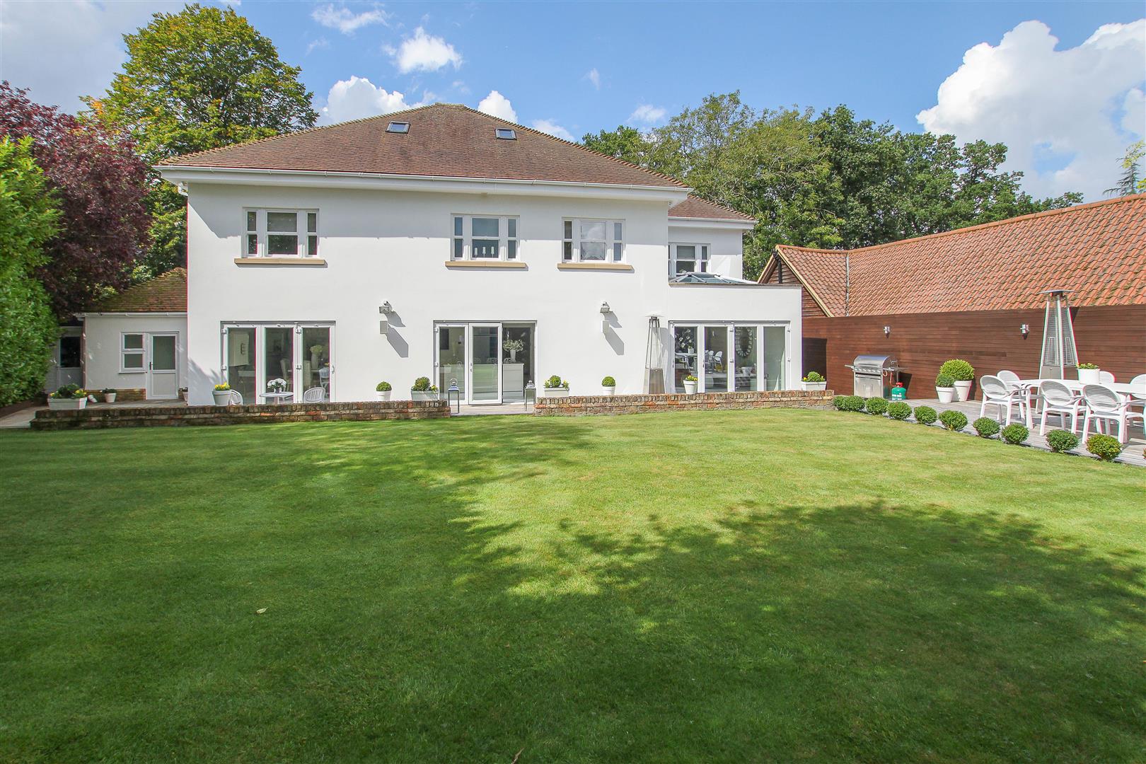 ** SIGNATURE HOME ** Kelvedon Road, Little Braxted, Witham Keith Ashton